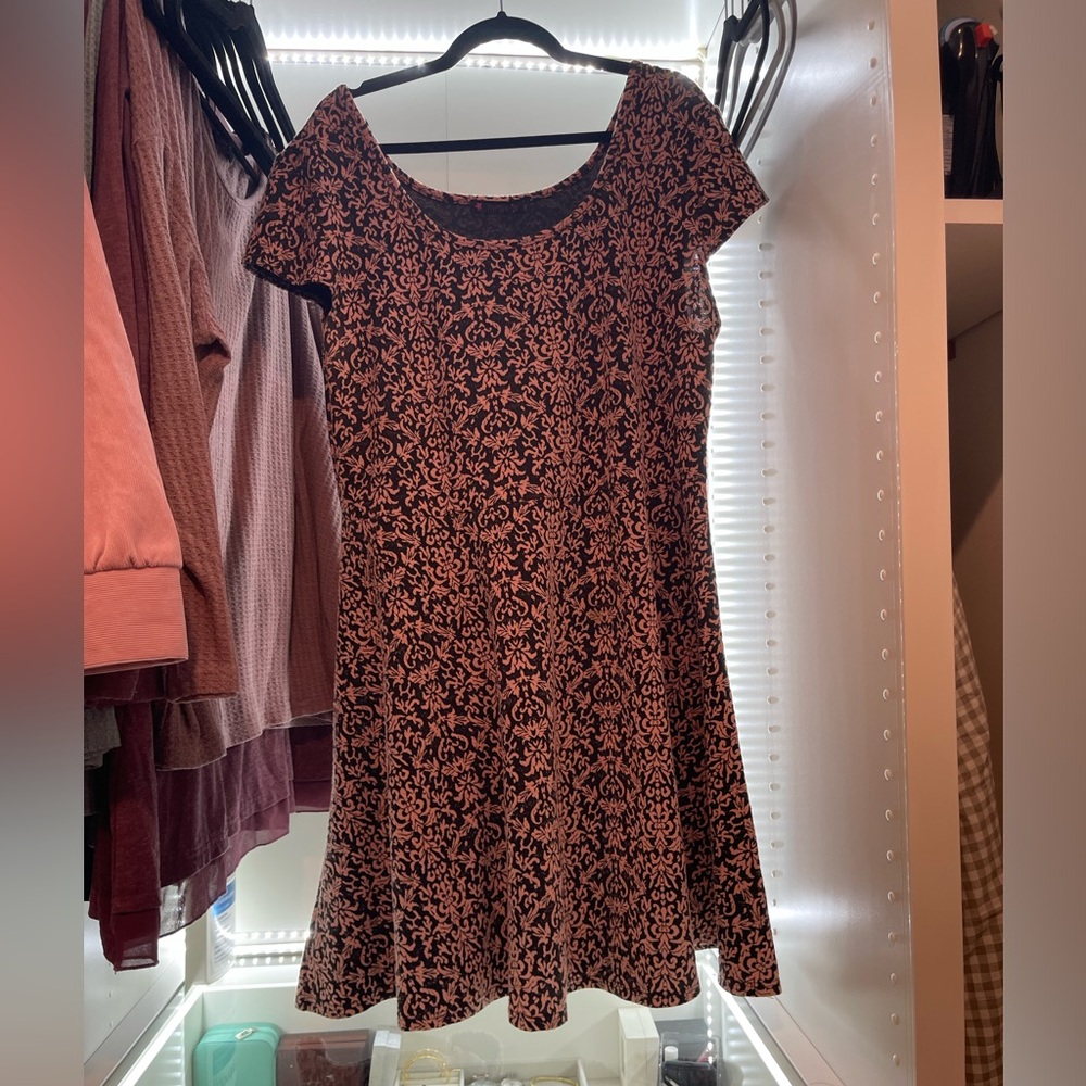 Cap sleeve dress